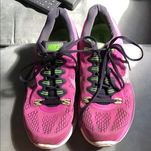 NIKE Lunarglide 5 size 9